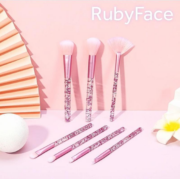 Набір пензлів для макіяжу Ruby ​​Face Self-care 1525 фото